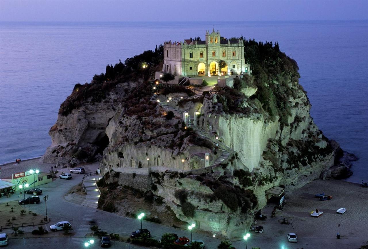 Philosophy Apartment Tropea Esterno foto